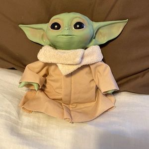 Star wars grogu, baby yoda.